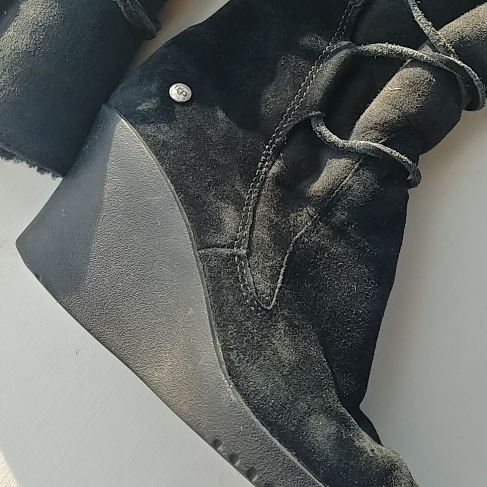 UGG Elsey Tall Wedge Boot SN 5596